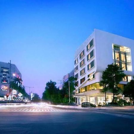 Hotel Maxone Premier Melawai Giacarta Esterno foto