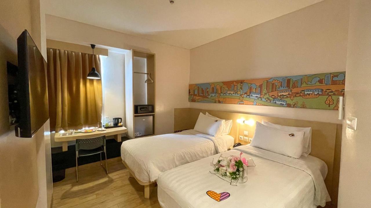 Hotel Maxone Premier Melawai Giacarta Esterno foto