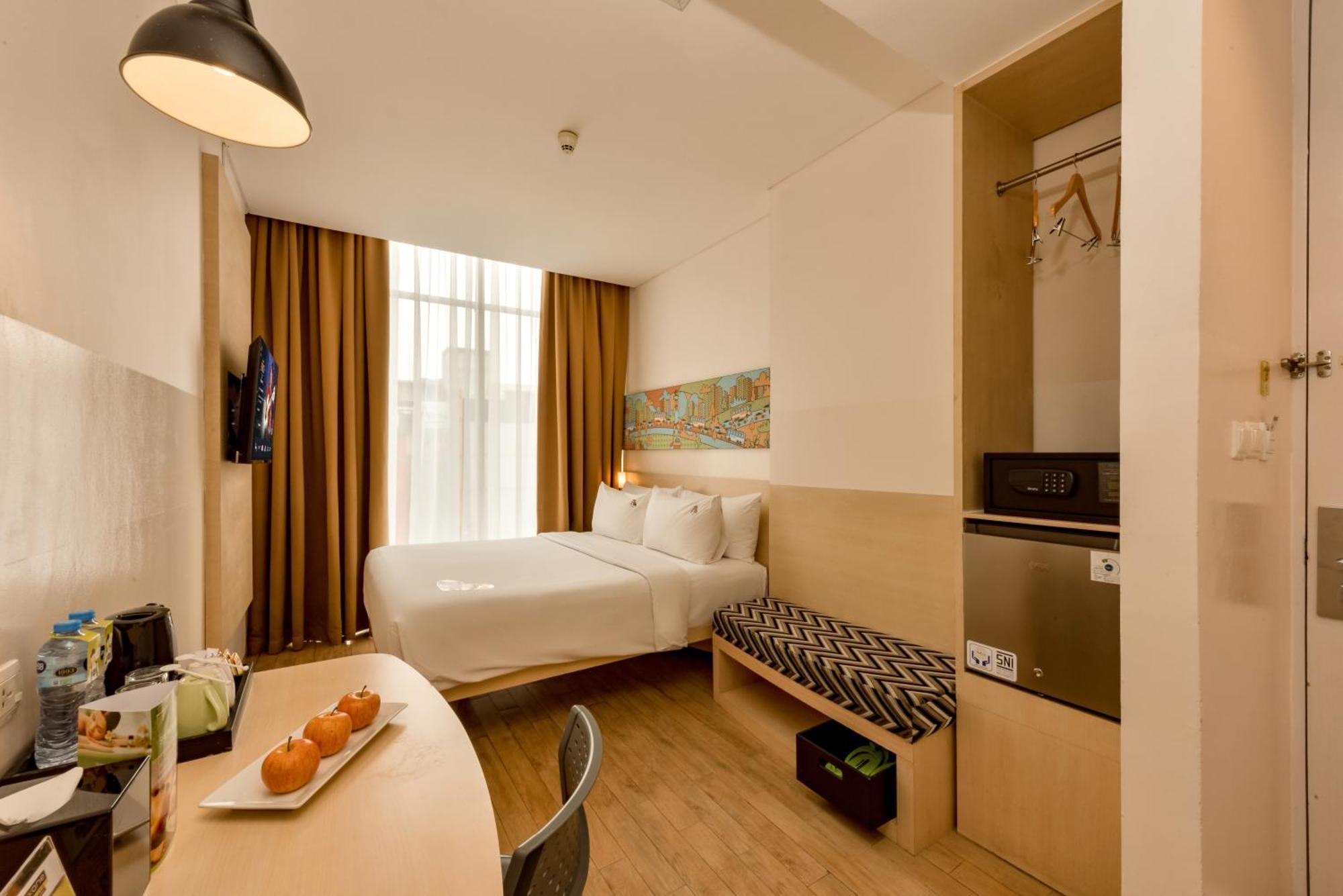 Hotel Maxone Premier Melawai Giacarta Esterno foto